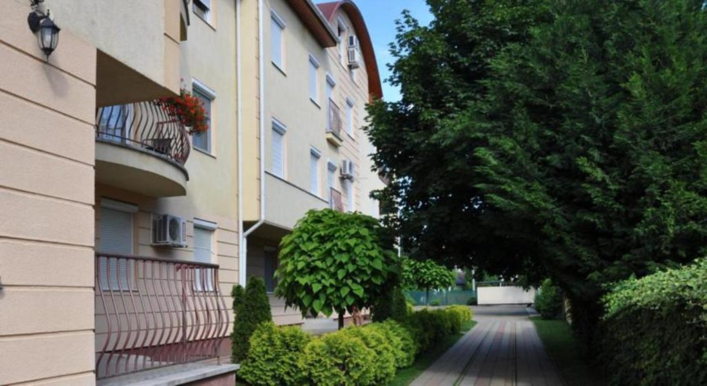 Lux Apartmanok Hajduszoboszlo Room photo